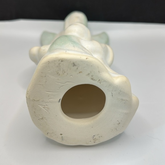 McCarty Pottery Angel & Child Figurine Mississippi Pottery White Jade Signed - Picture 6 of 6